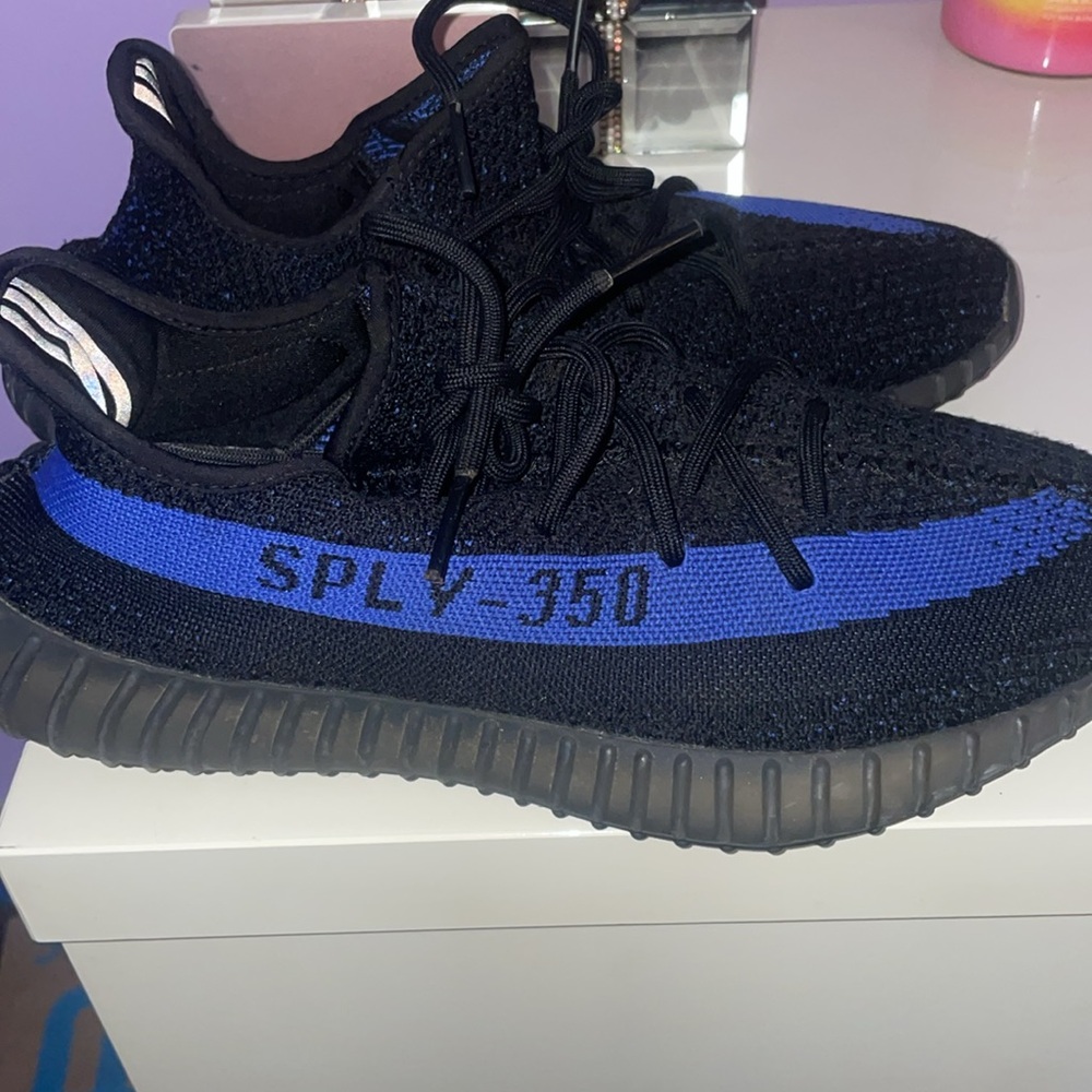 Men Yeezys